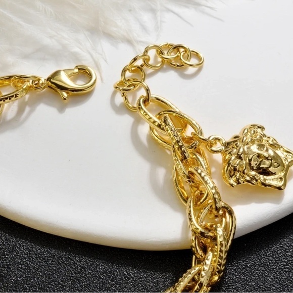 18K Gold Plated Designer Inspired Medusa Head Chunky Link Charm Bracelet - Picture 3 of 8